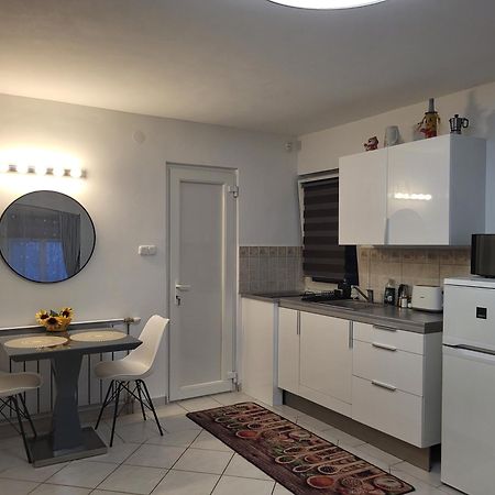 Varlak Apartmans ✷ ✷ ✷ Шіофок Екстер'єр фото