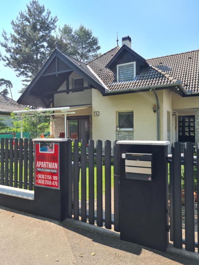 Varlak Apartmans ✷ ✷ ✷ Шіофок Екстер'єр фото
