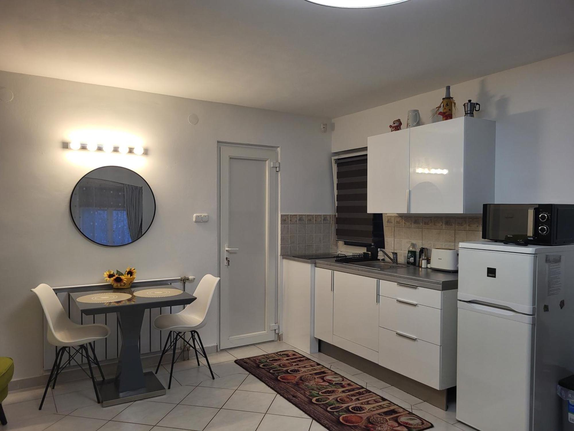Varlak Apartmans ✷ ✷ ✷ Шіофок Екстер'єр фото
